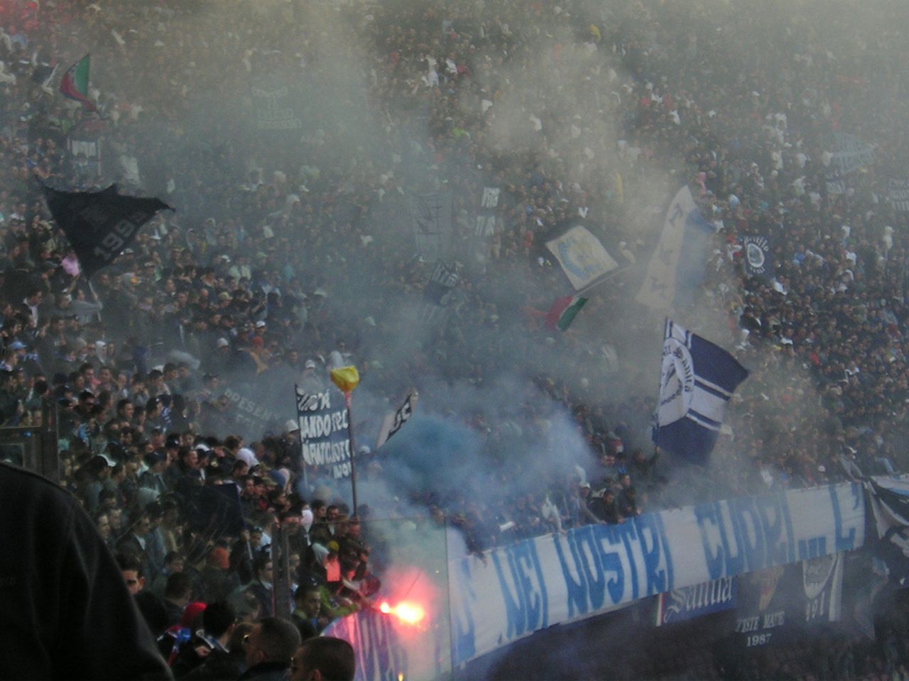 Napoli – Eintracht, scontri tra tifosi