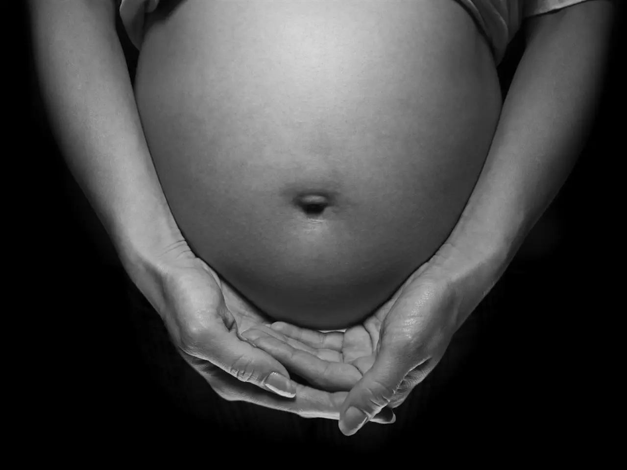 Maternità surrogata punita come reato universale