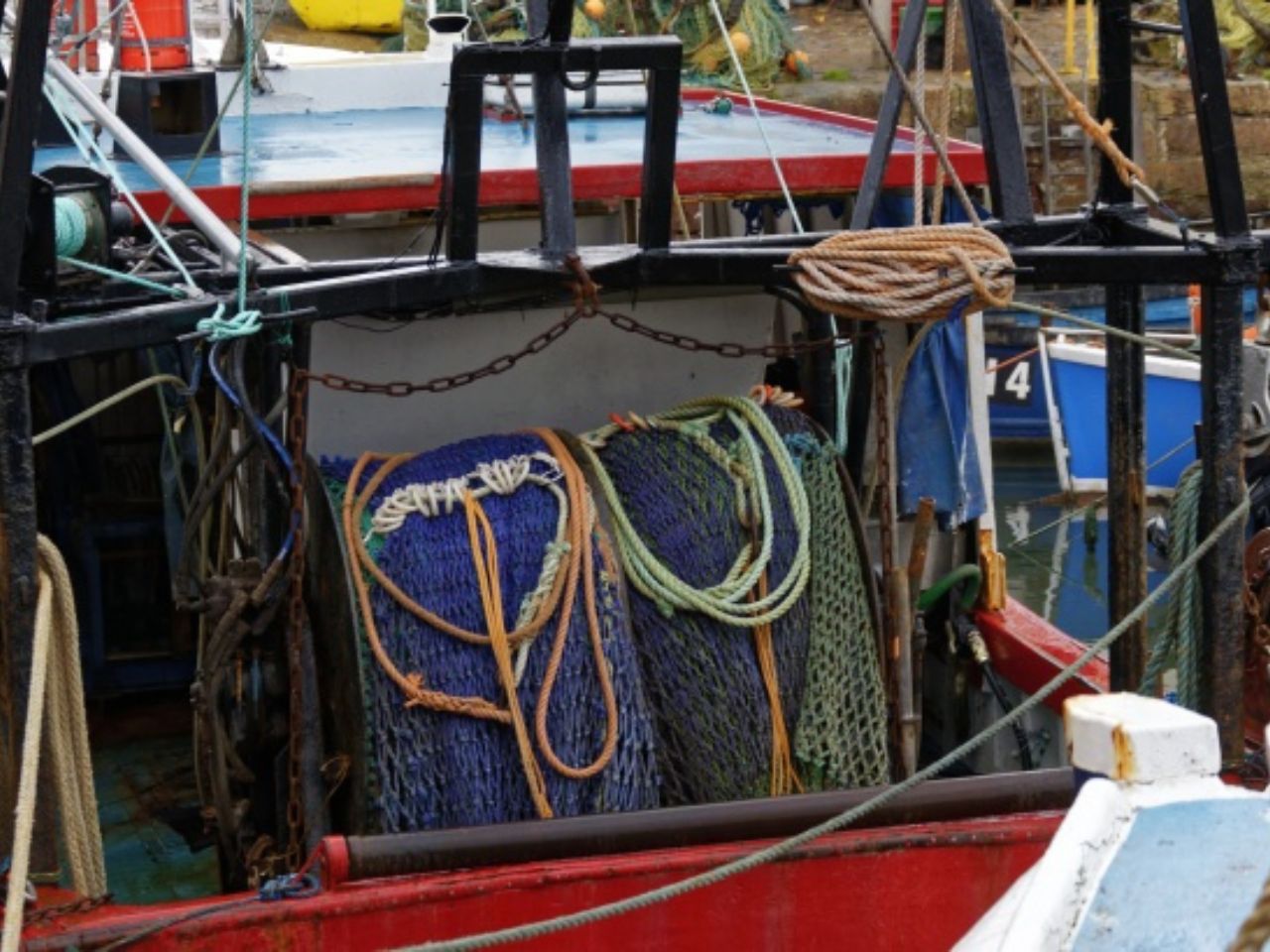 Limitazione della pesca a strascico, la protesta delle marinerie al Porto di Ancona