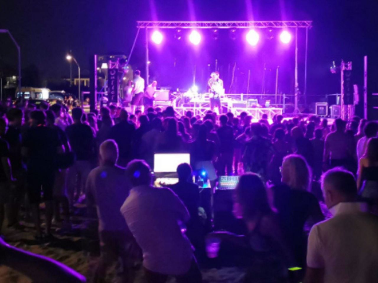 Si accende l’estate a Cupra Marittima: il beach party più cool e flamenco