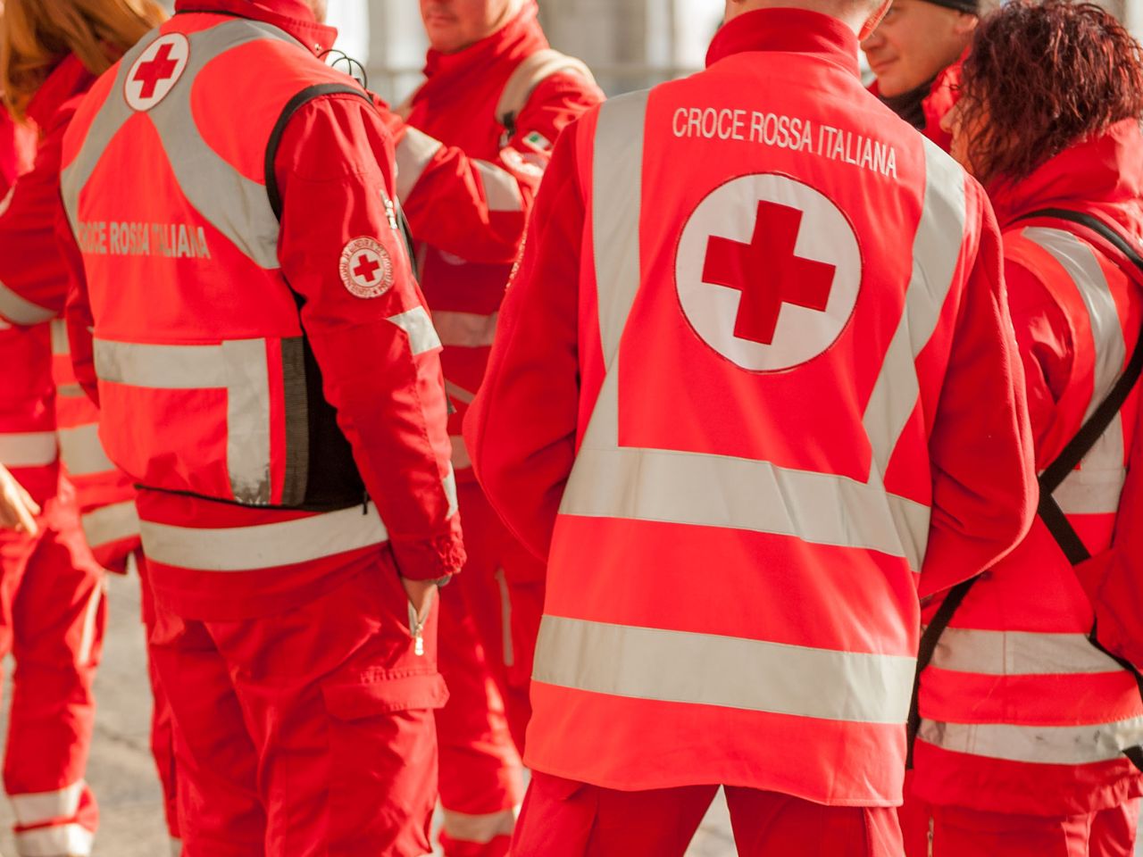 Falsi volontari chiedono offerte in nome della Croce Rossa: l’appello del Presidente Galvano