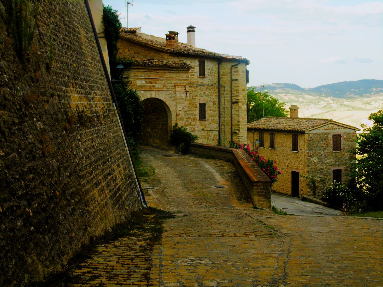 FAI d’autunno: in Vallesina aprono le porte il castello di Domo e le stanze di Betto Tesei
