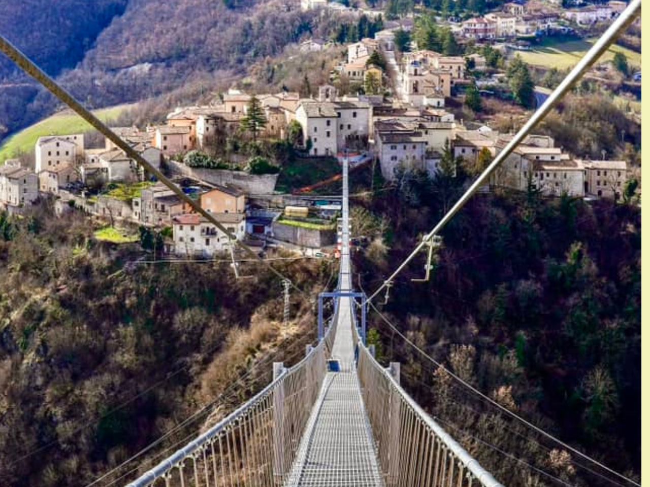 Ai confini con Marche e Umbria, si inaugura il ponte tibetano più lungo d’Europa