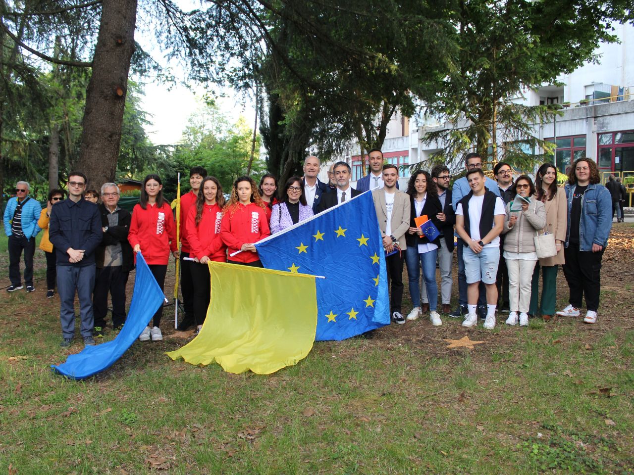 Festa dell’Europa al Parco D.Sassoli: inaugurate le stelle a Sophie School e Altiero Spinelli