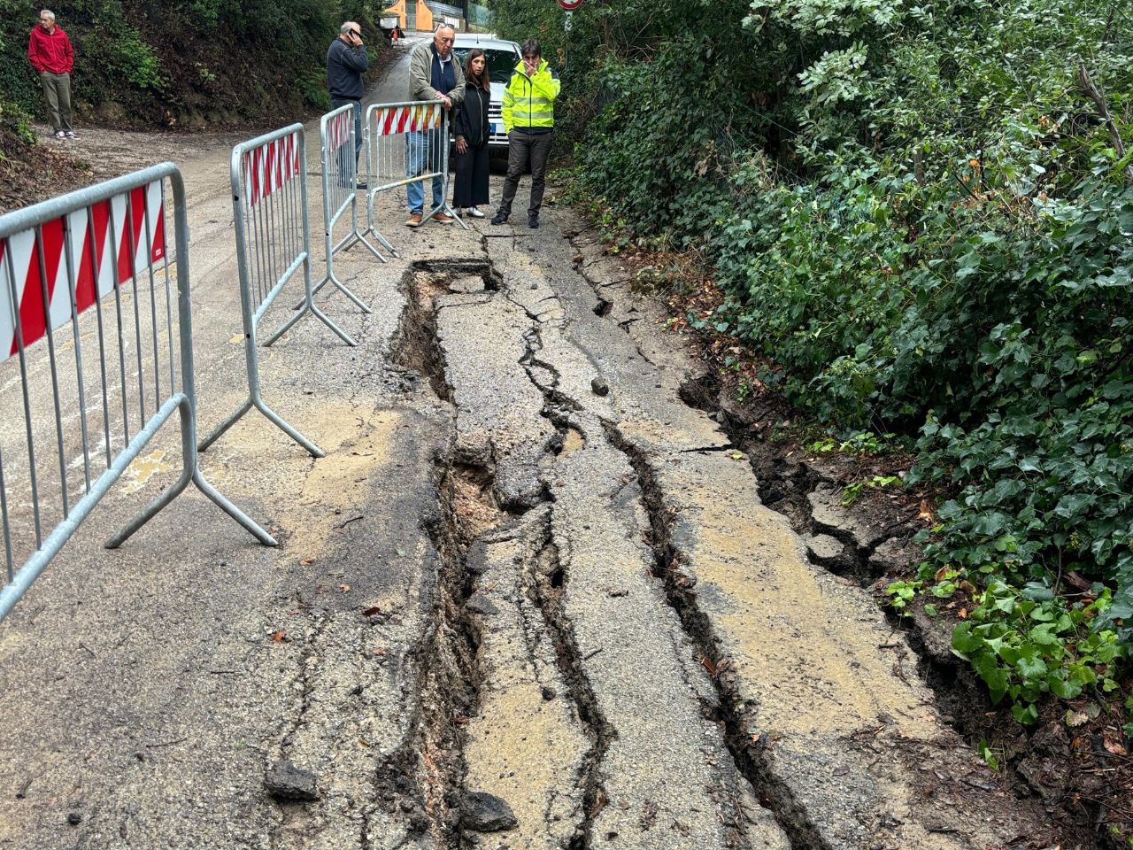 Maltempo, franata strada dell’Angelo Custode a Pesaro