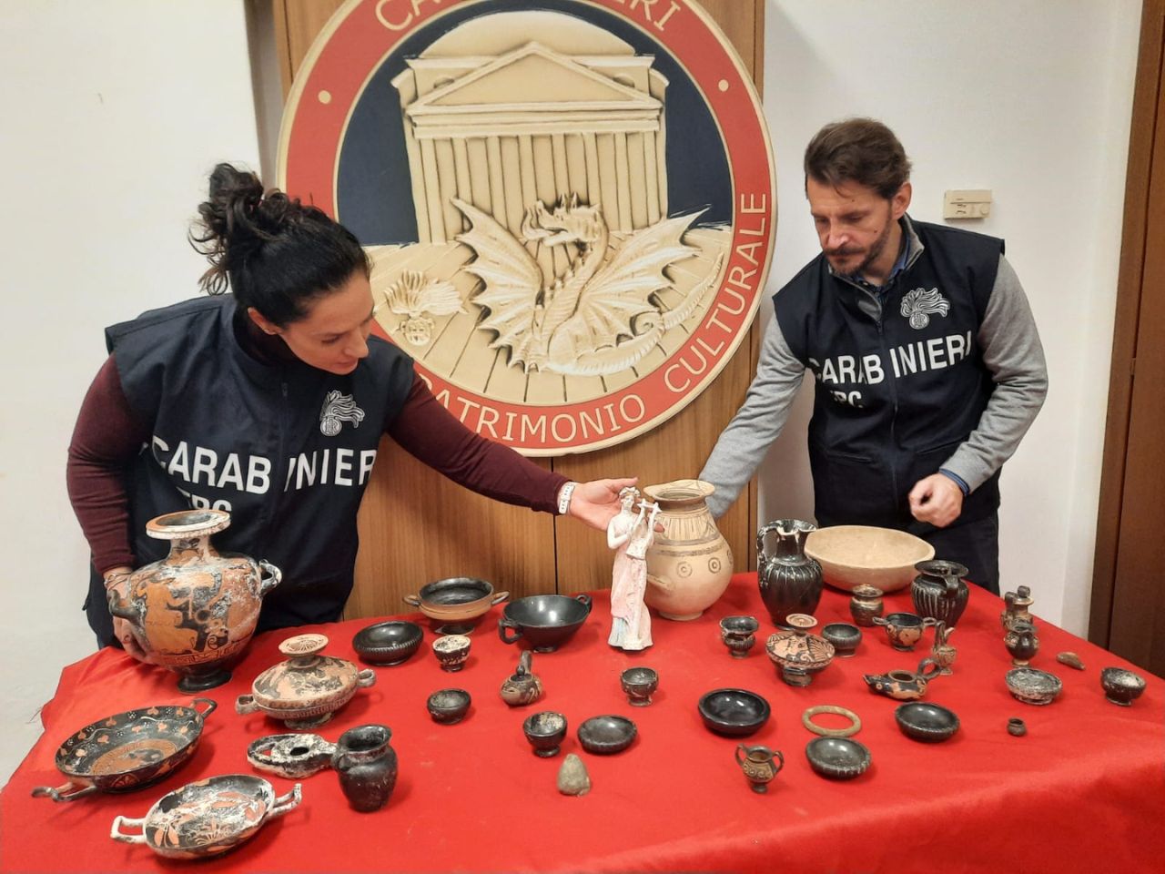 Operazione “Art sharing”: 32 indagati per furto e ricettazione di reperti archeologici