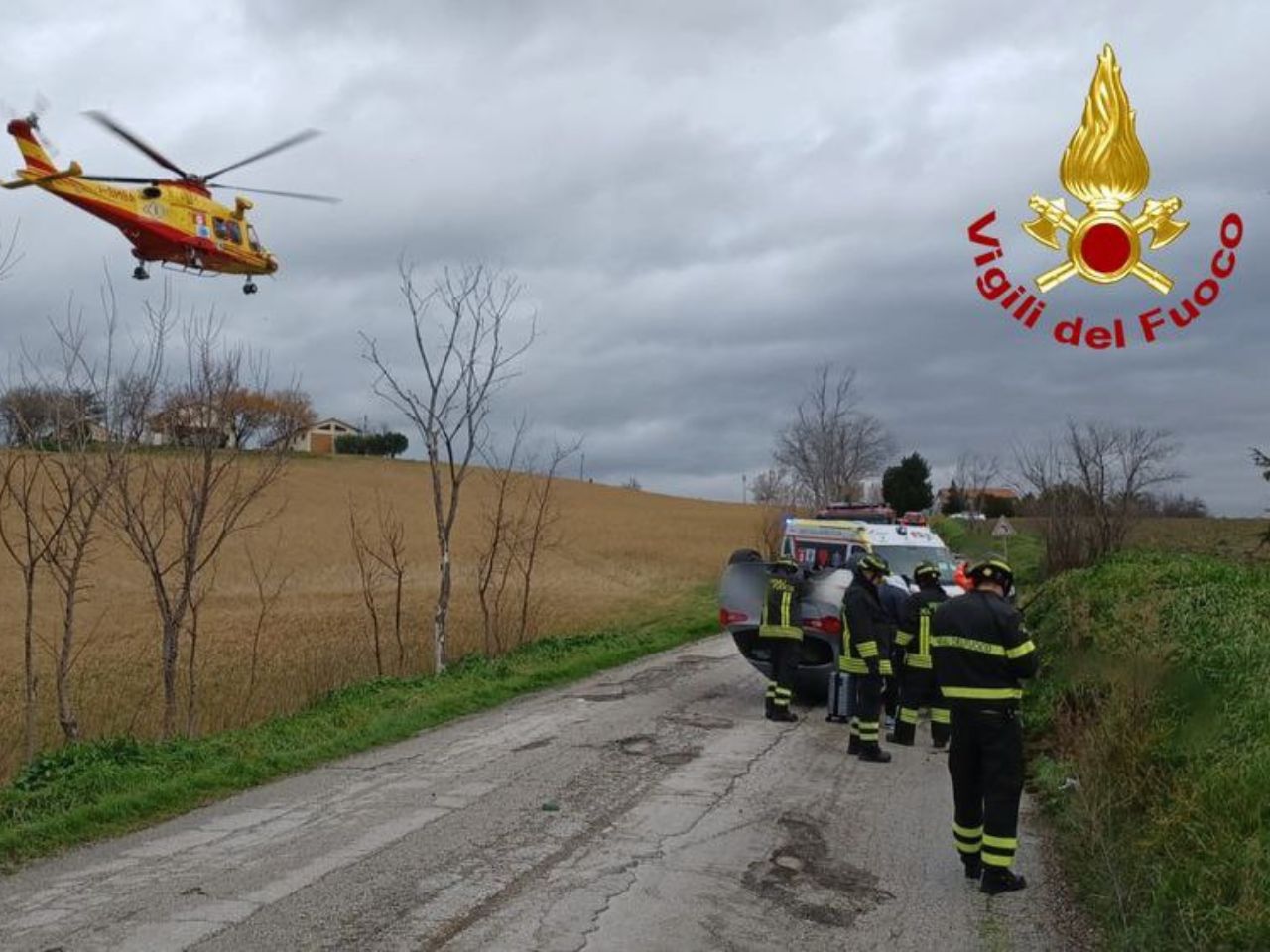 Incidente a Belvedere, auto si ribalta dopo lo scontro