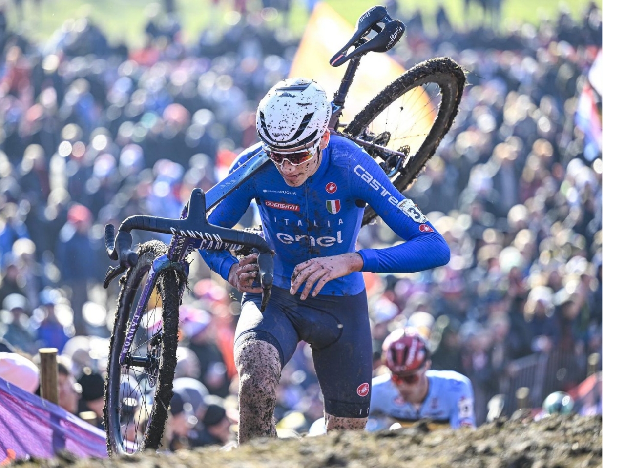 Mondiali Ciclocross 2025: Viezzi sfiora il podio, Casasola sesta tra le Elite