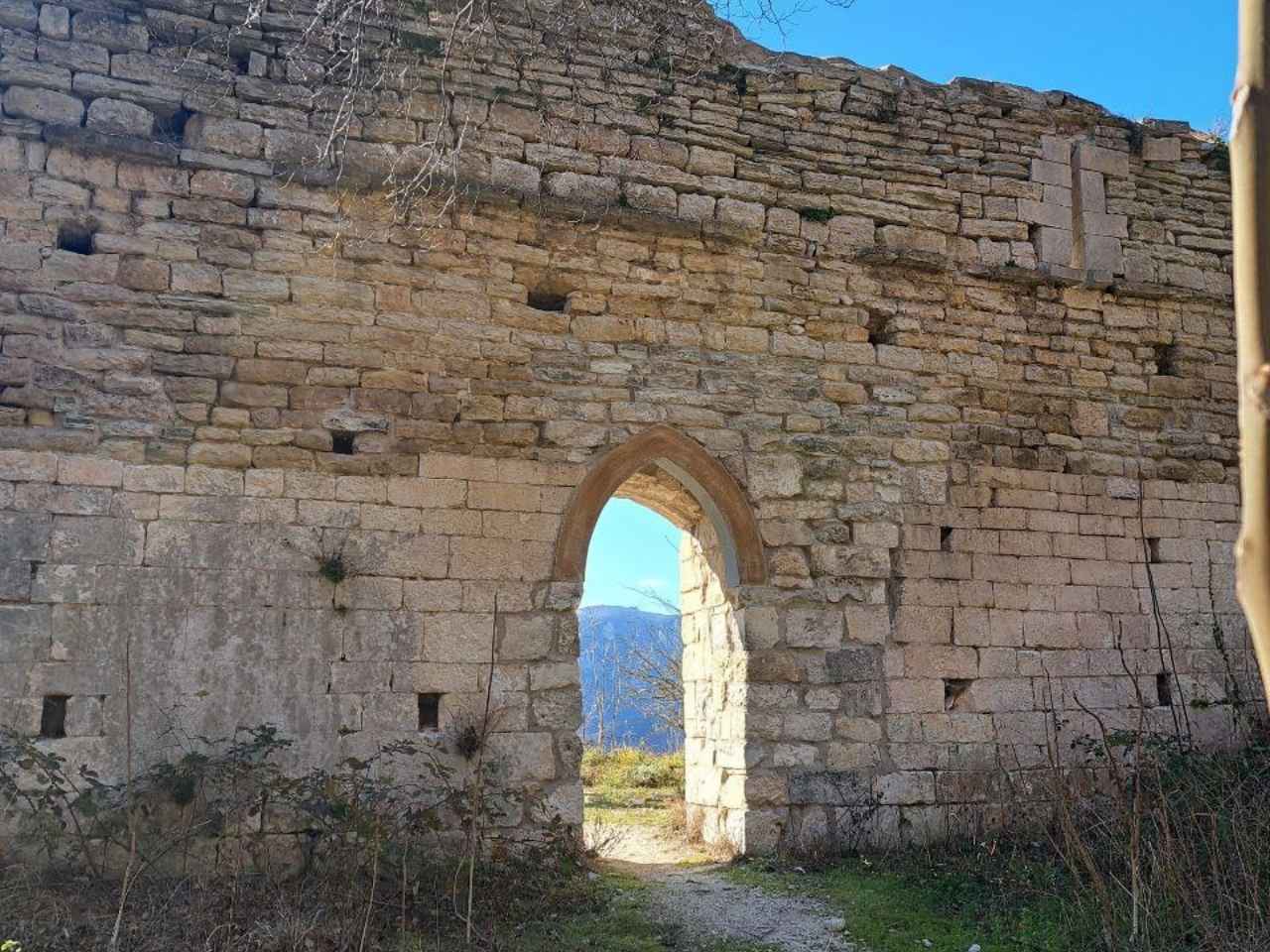 Alla scoperta dell’Eremo di Grottafucile, la porta aperta sulla Gola della Rossa