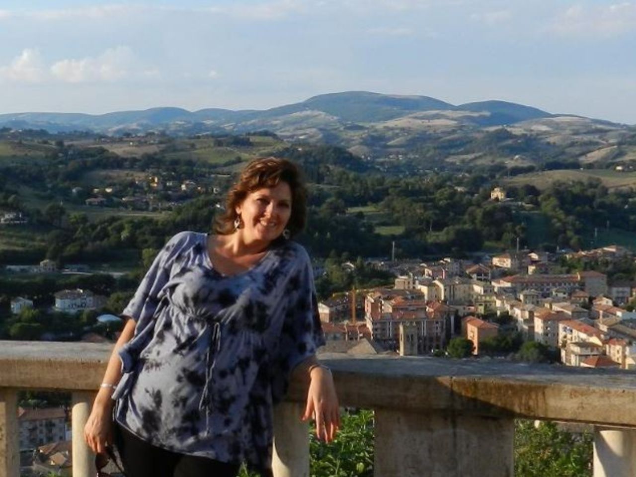 Un legame speciale da San Severino Marche al Vaticano: Carmen Prevost, parente del nuovo Papa Leone XIV