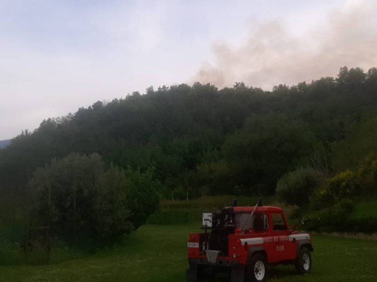 Vasto incendio sul Monterocco