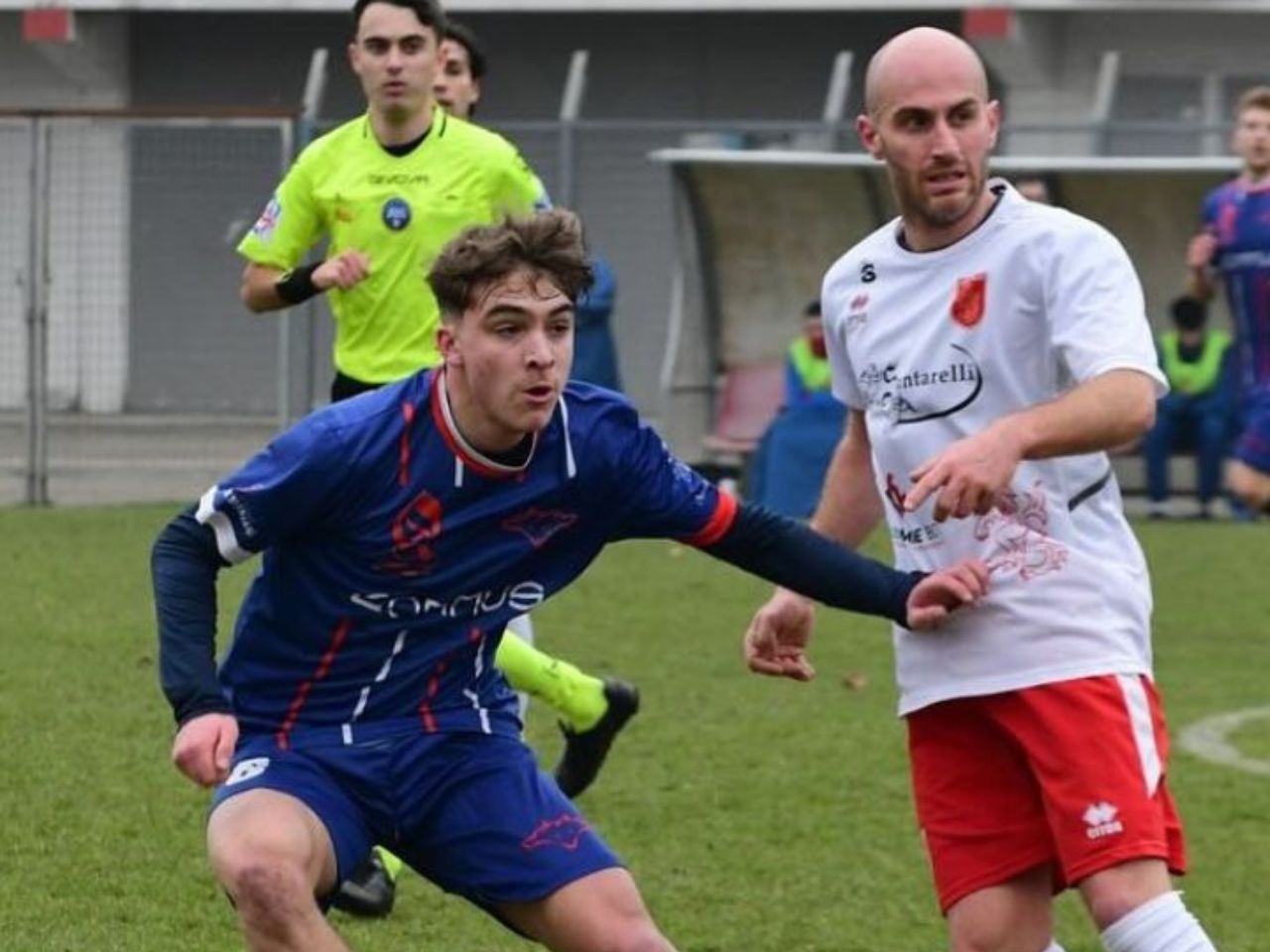 Luca Paradisi, un professore in campo per la Jesina