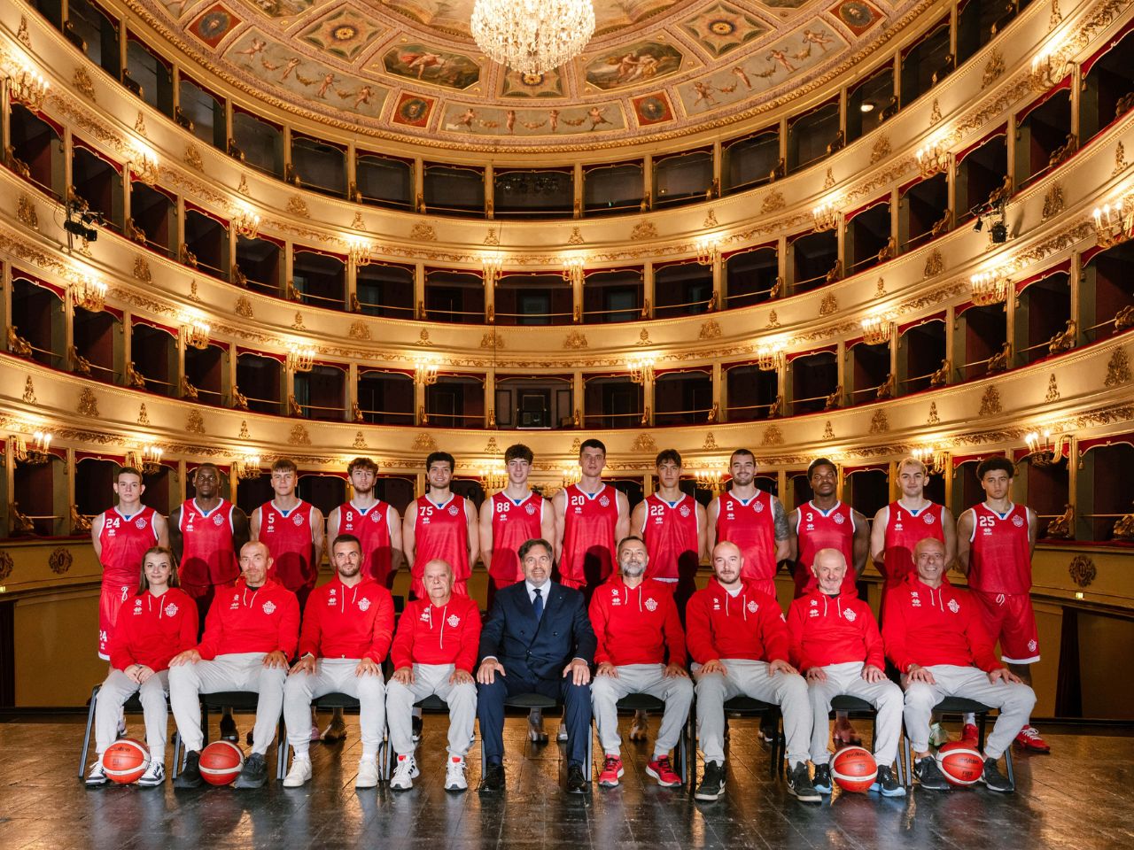 La Pallacanestro Jesi a teatro