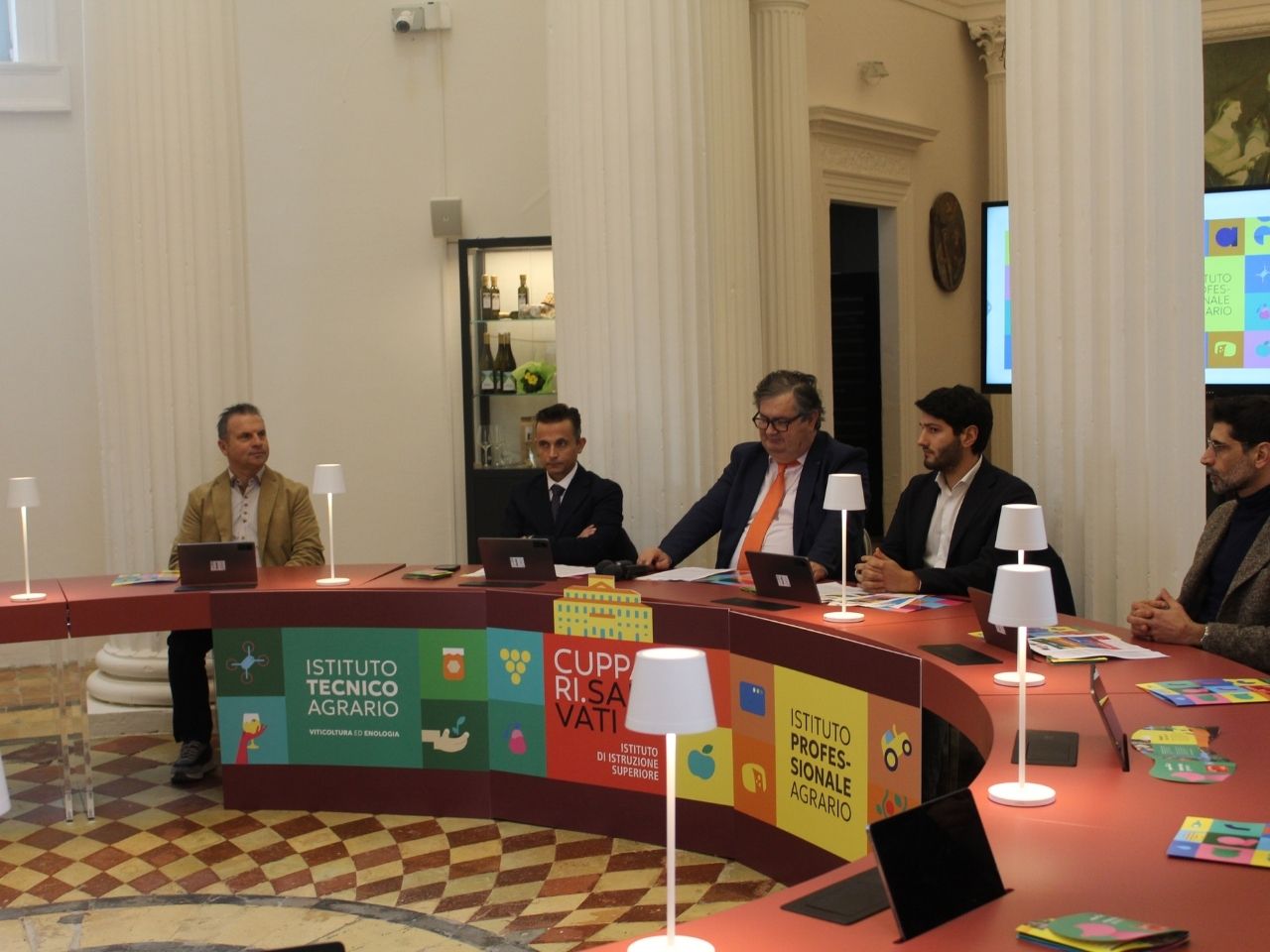 Monte Roberto, presentato il nuovo corso di Viticoltura ed Enologia al Cuppari-Salvati