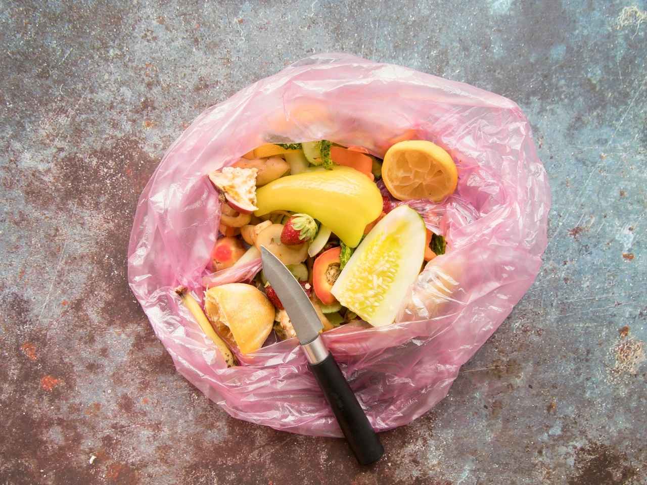 Giornata contro lo spreco alimentare, quanto cibo buttiamo via?