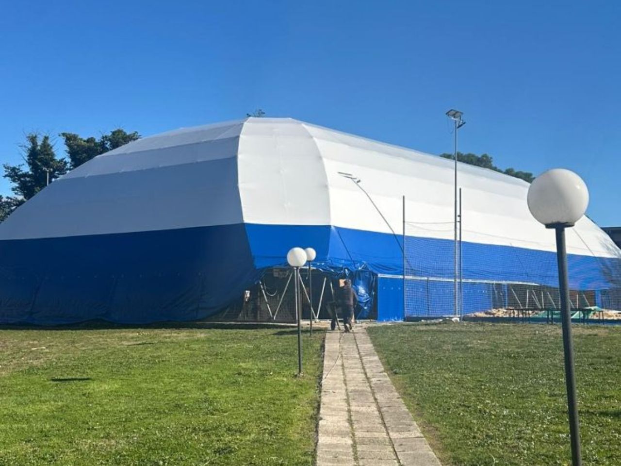 Jesi, al Circolo Cittadino inaugurazione di una nuova copertura del campo polivalente.