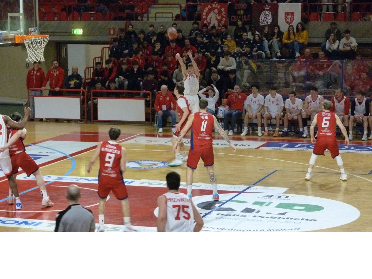 Pallacanestro Jesi, 100 e lode