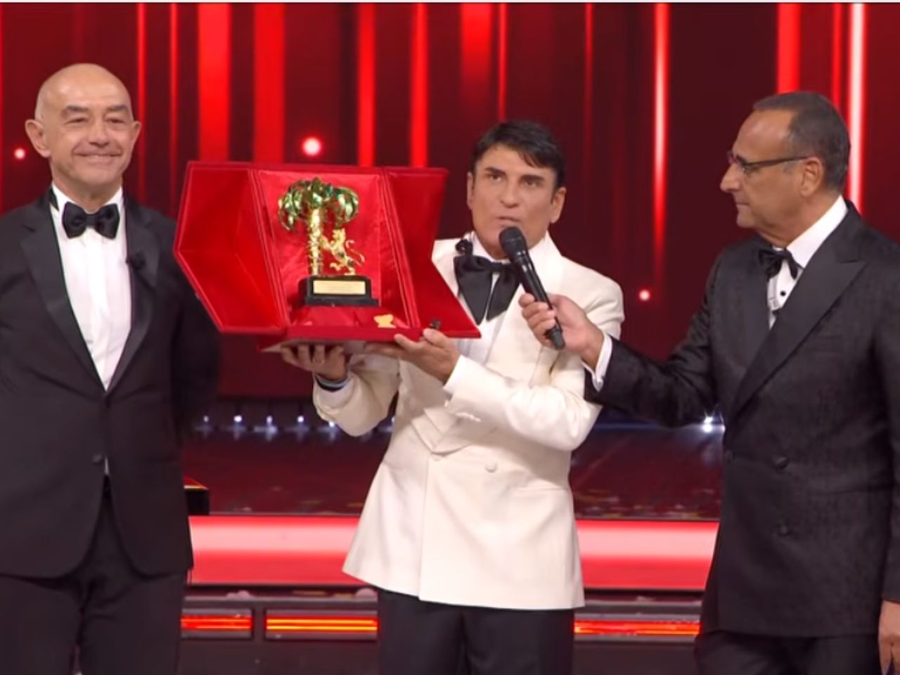 Sanremo 2026 incorona Sal Da Vinci. Suoni, look e anticipazioni per il futuro