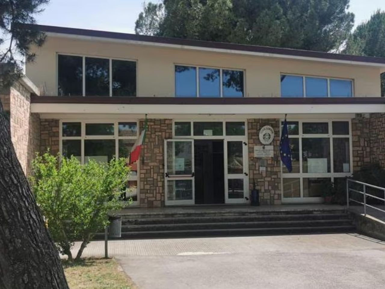 Pianello Vallesina, allarme bomba