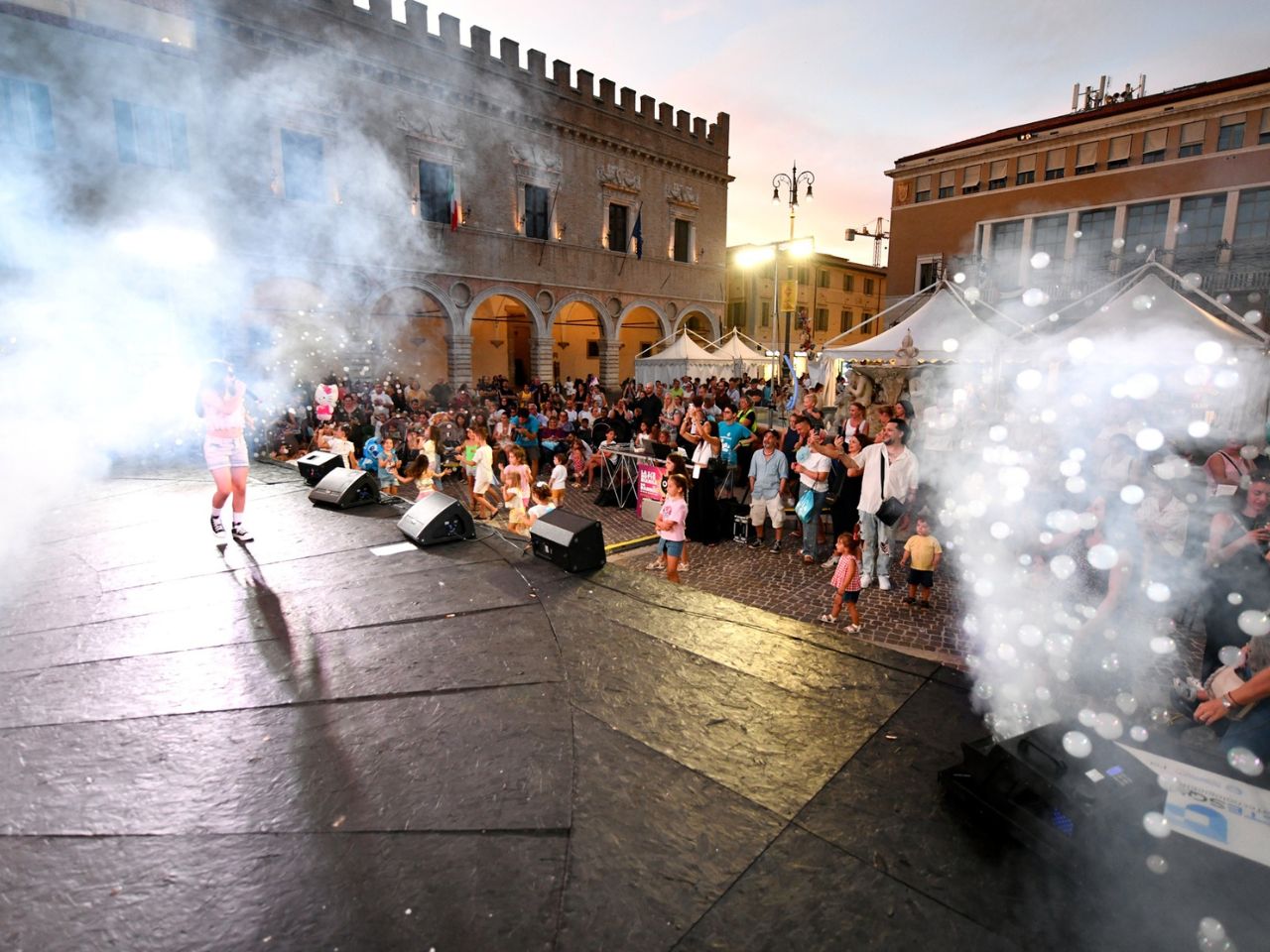 Pesaro, al via il bando sponsor per “La mezzanotte bianca dei bambini” 2026