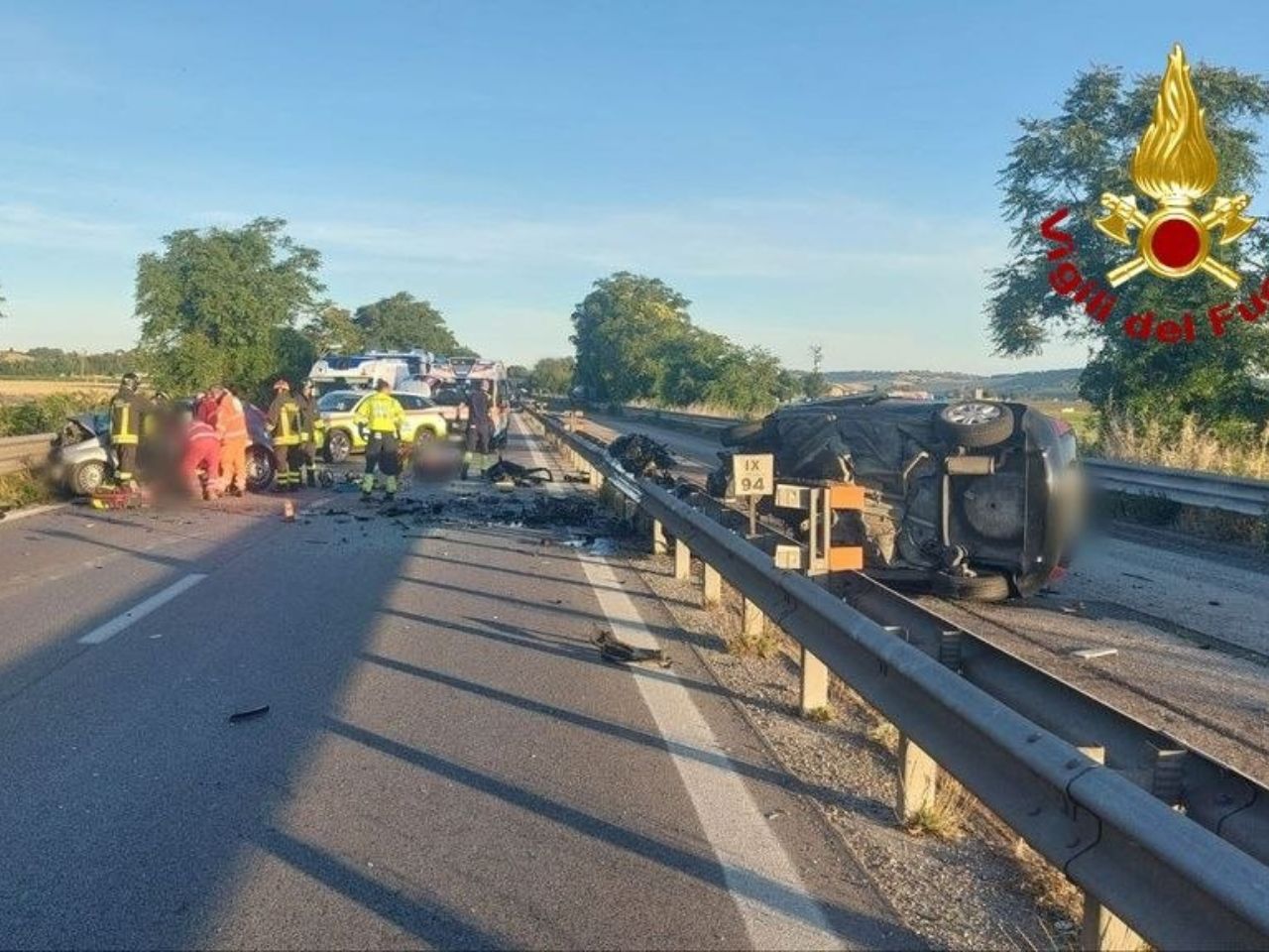 Grave incidente all&rsquo;alba sulla SS77: due morti e quattro feriti
