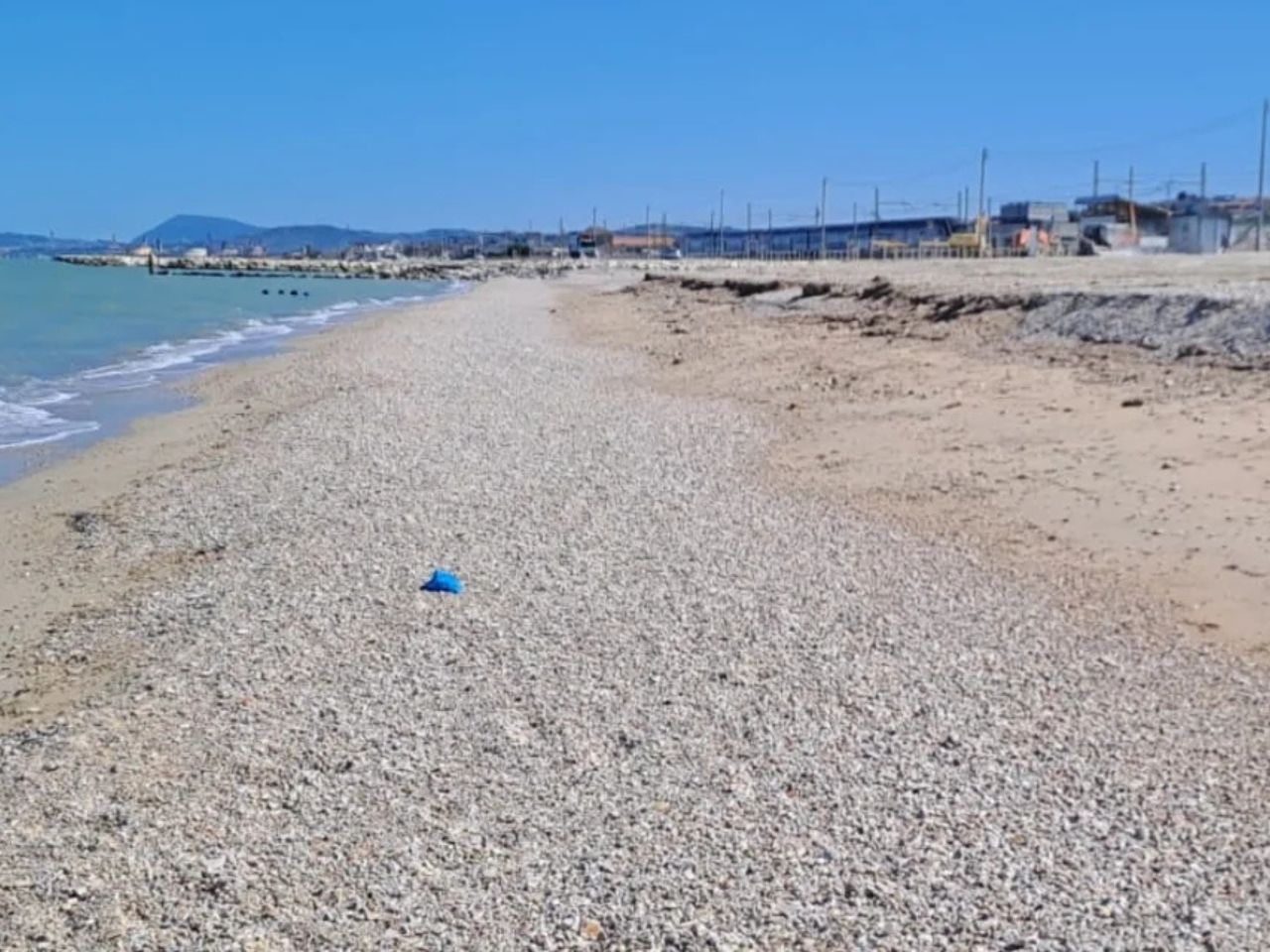 Marina di Montemarciano, perde la vita in acqua