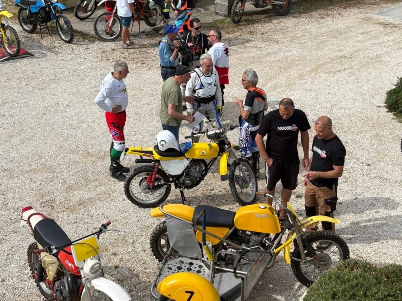 San Severino: successo per il Legends Day del Moto Club Settempedano al crossodromo San Pacifico
