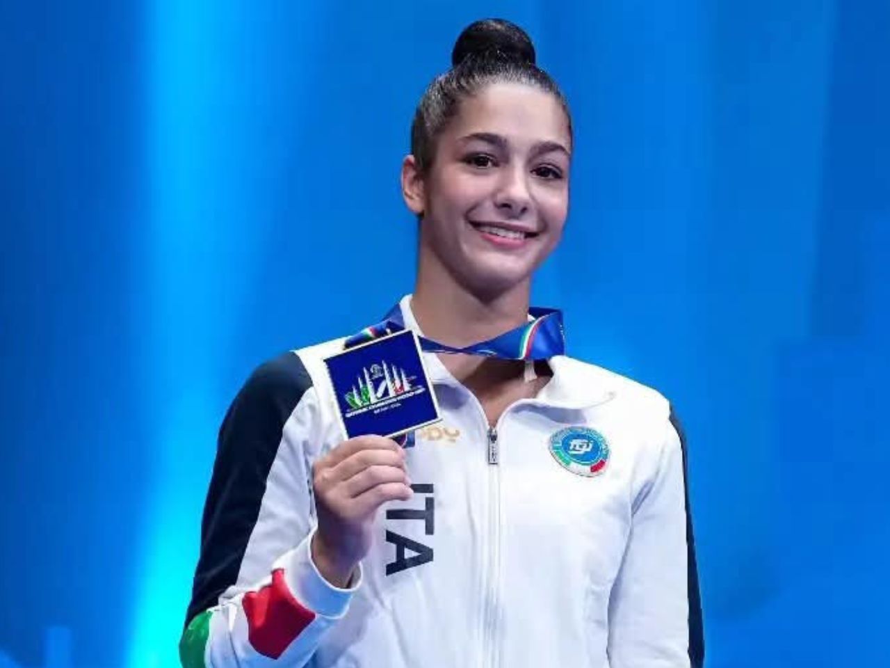 Sofia Raffaeli domina la World Cup: oro al cerchio