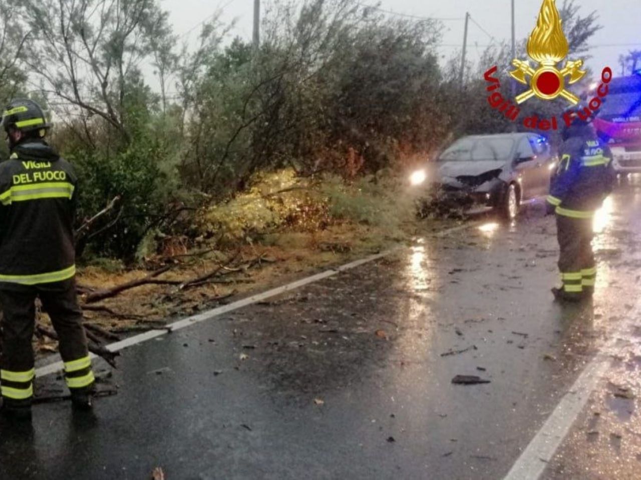 Maltempo nelle Marche: 160 interventi dei Vigili del Fuoco tra Ancona, Pesaro Urbino e Macerata