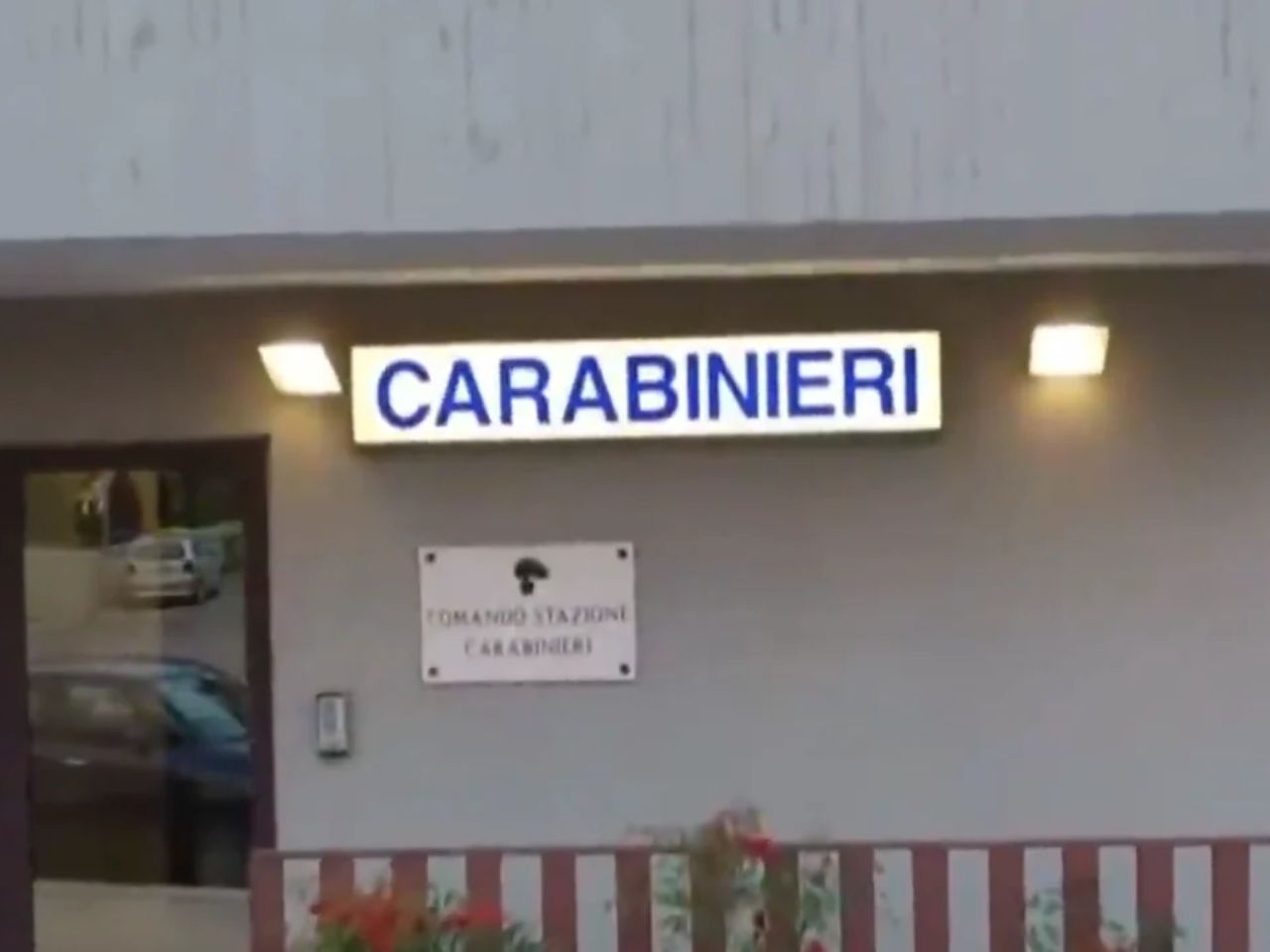 Morte durante la raccolta delle olive: arrestato imprenditore a Bari per omicidio e caporalato